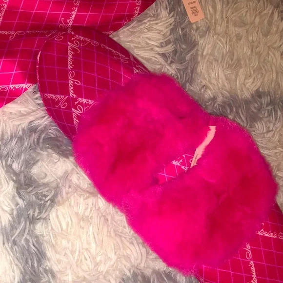 New Victoria Secret slippers - Picture 7 of 8